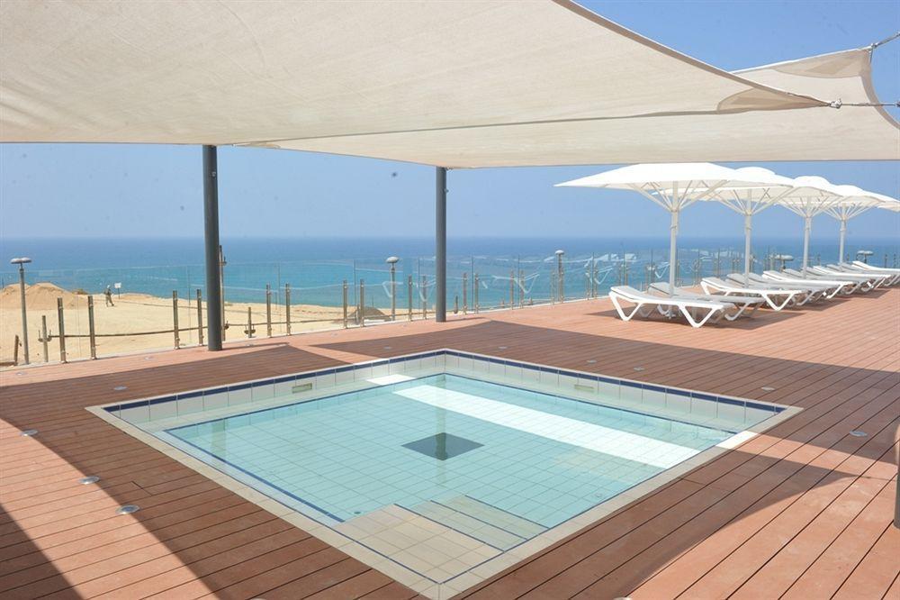 Island Luxurious Suites Hotel And Spa Netanya Eksteriør billede