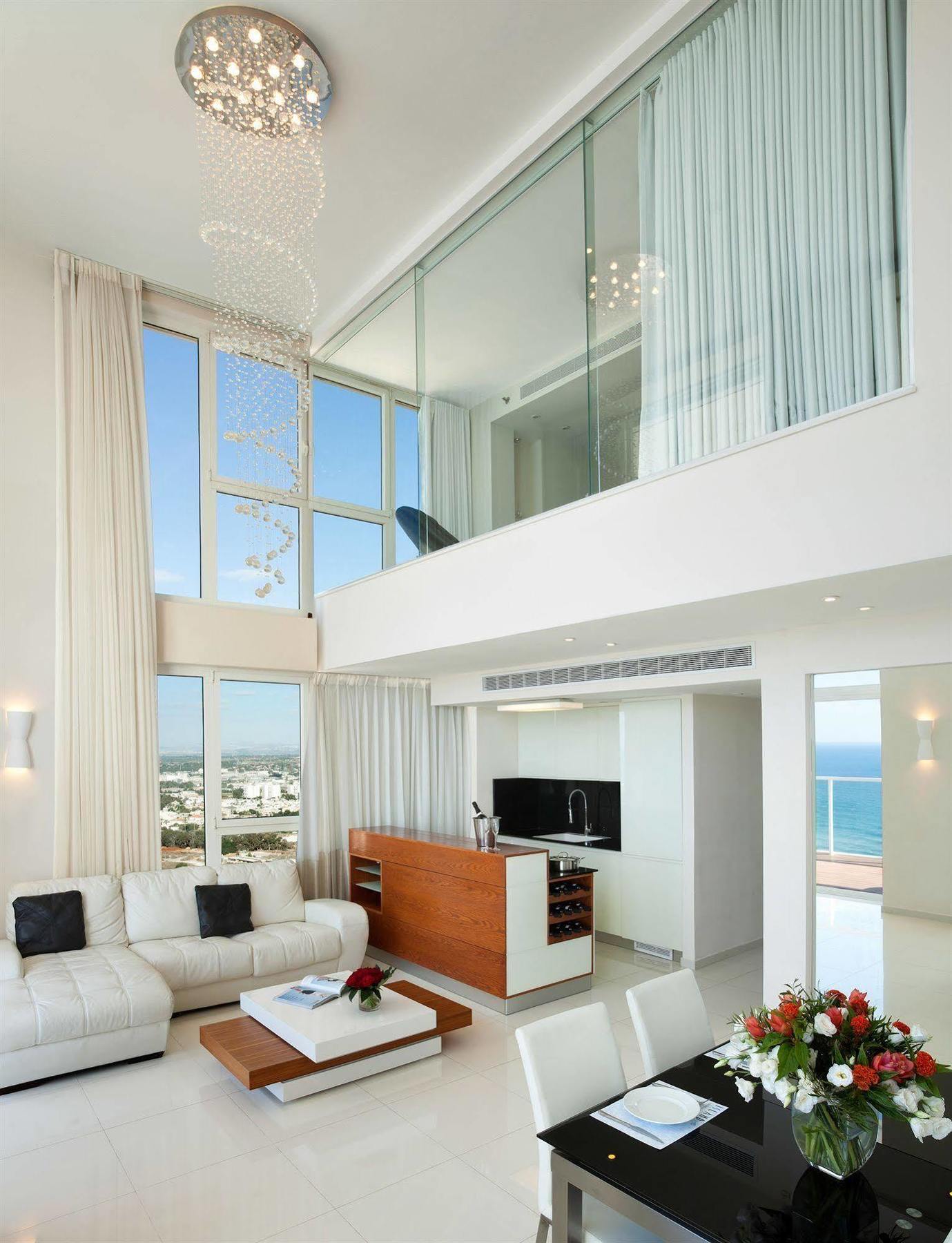 Island Luxurious Suites Hotel And Spa Netanya Eksteriør billede