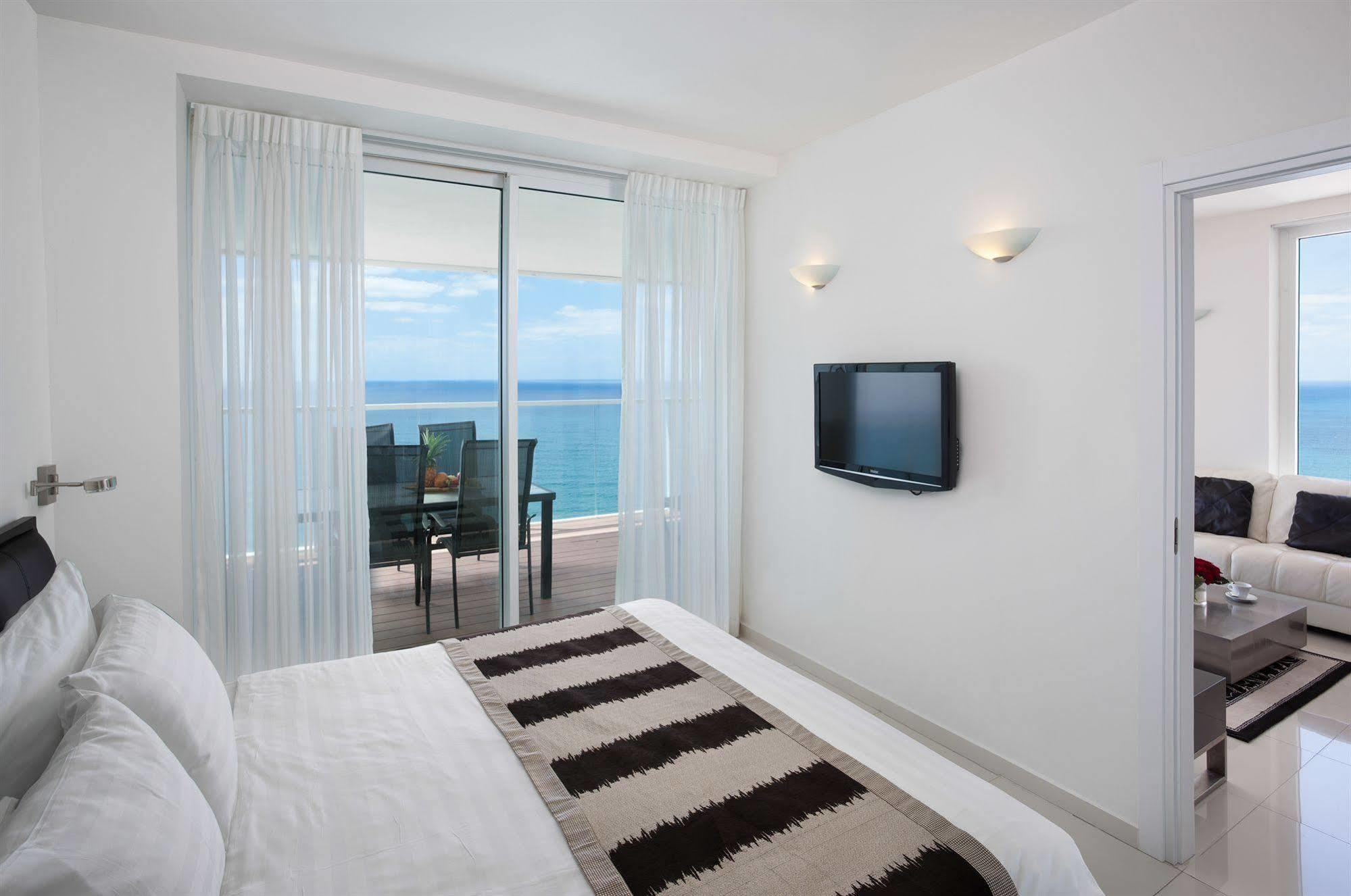 Island Luxurious Suites Hotel And Spa Netanya Eksteriør billede