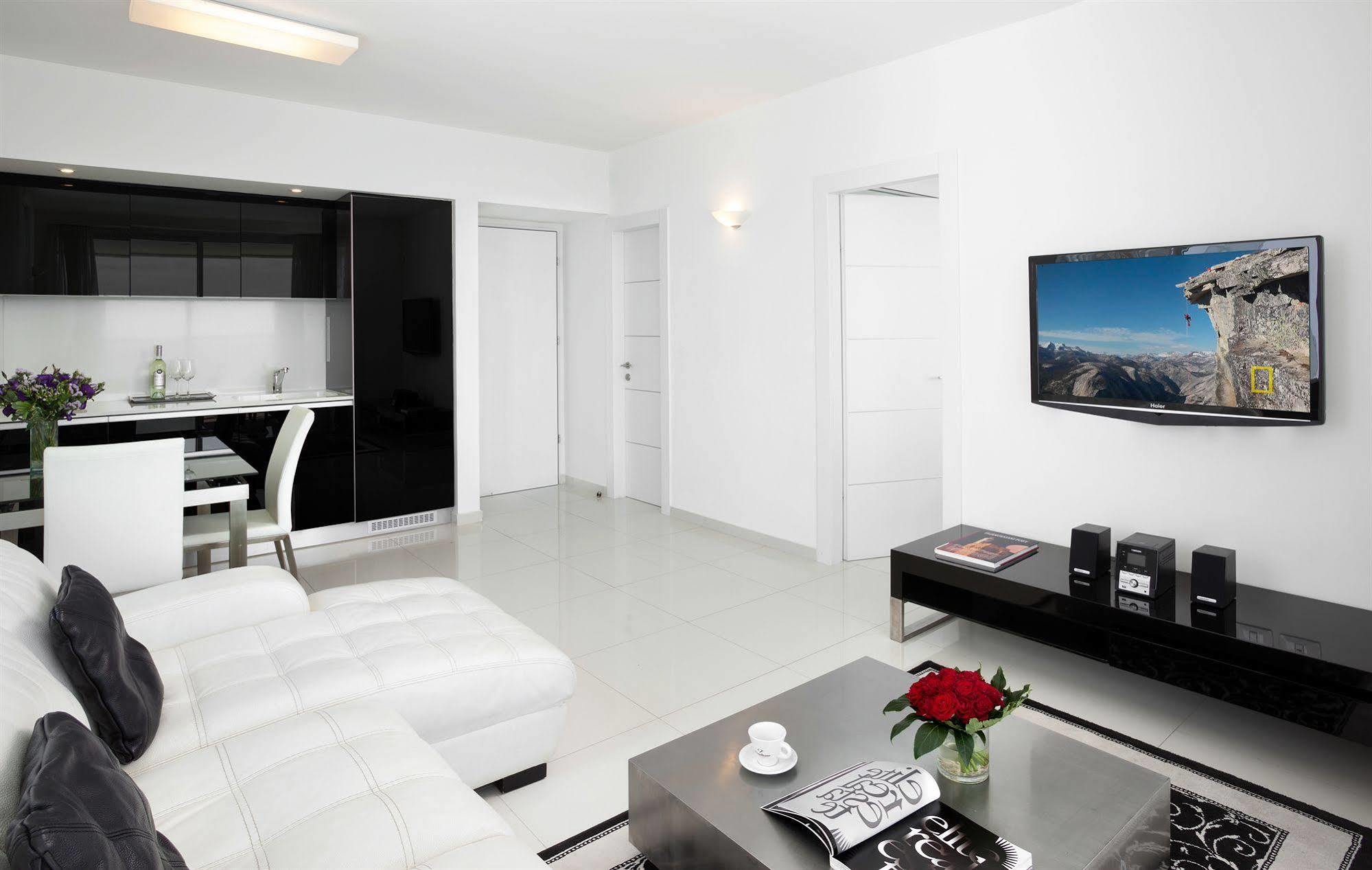 Island Luxurious Suites Hotel And Spa Netanya Eksteriør billede