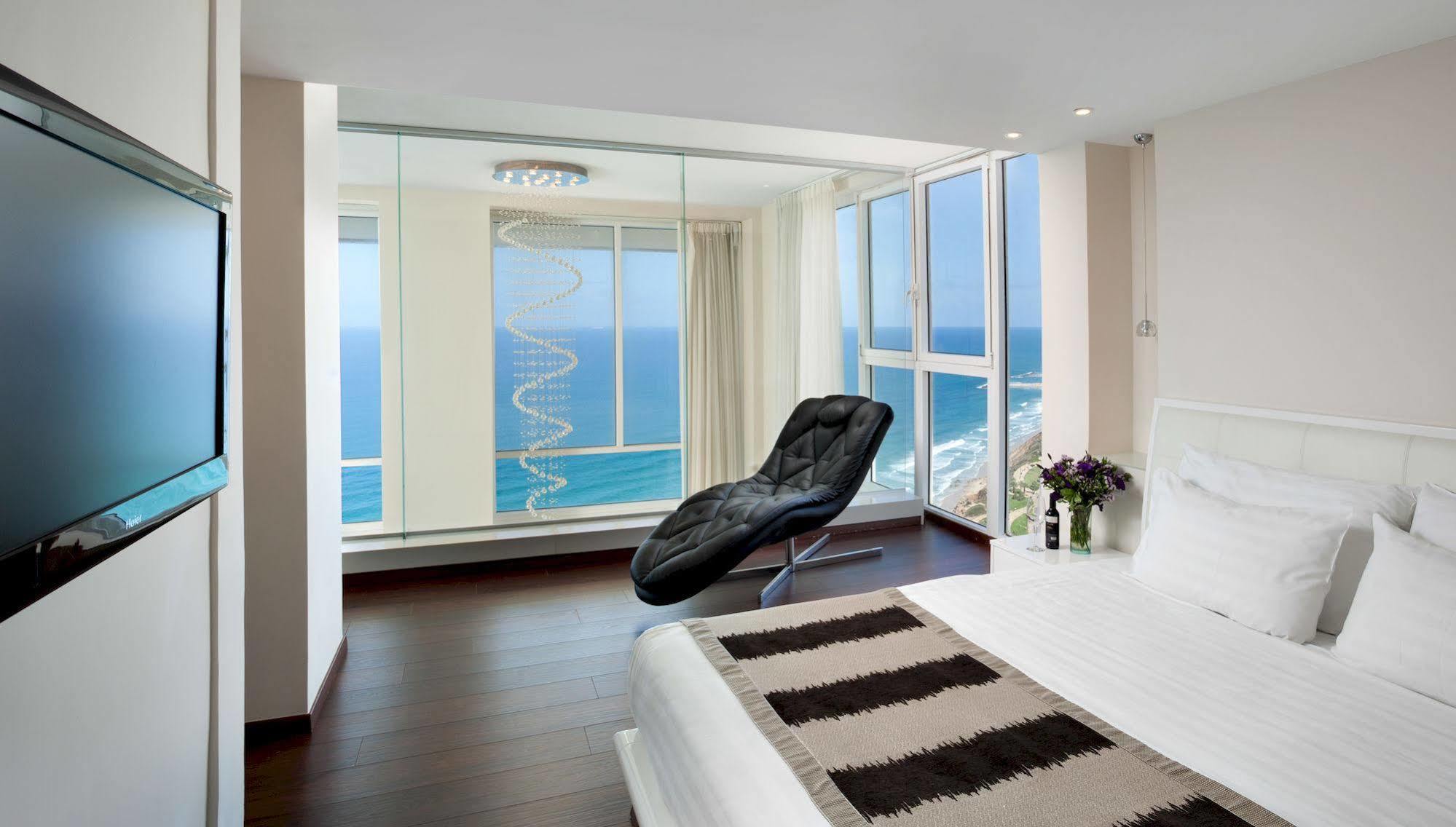 Island Luxurious Suites Hotel And Spa Netanya Eksteriør billede